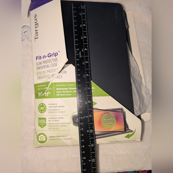 Targus Fit-n-Grip Slim Protective Universal Case - Picture 3 of 9